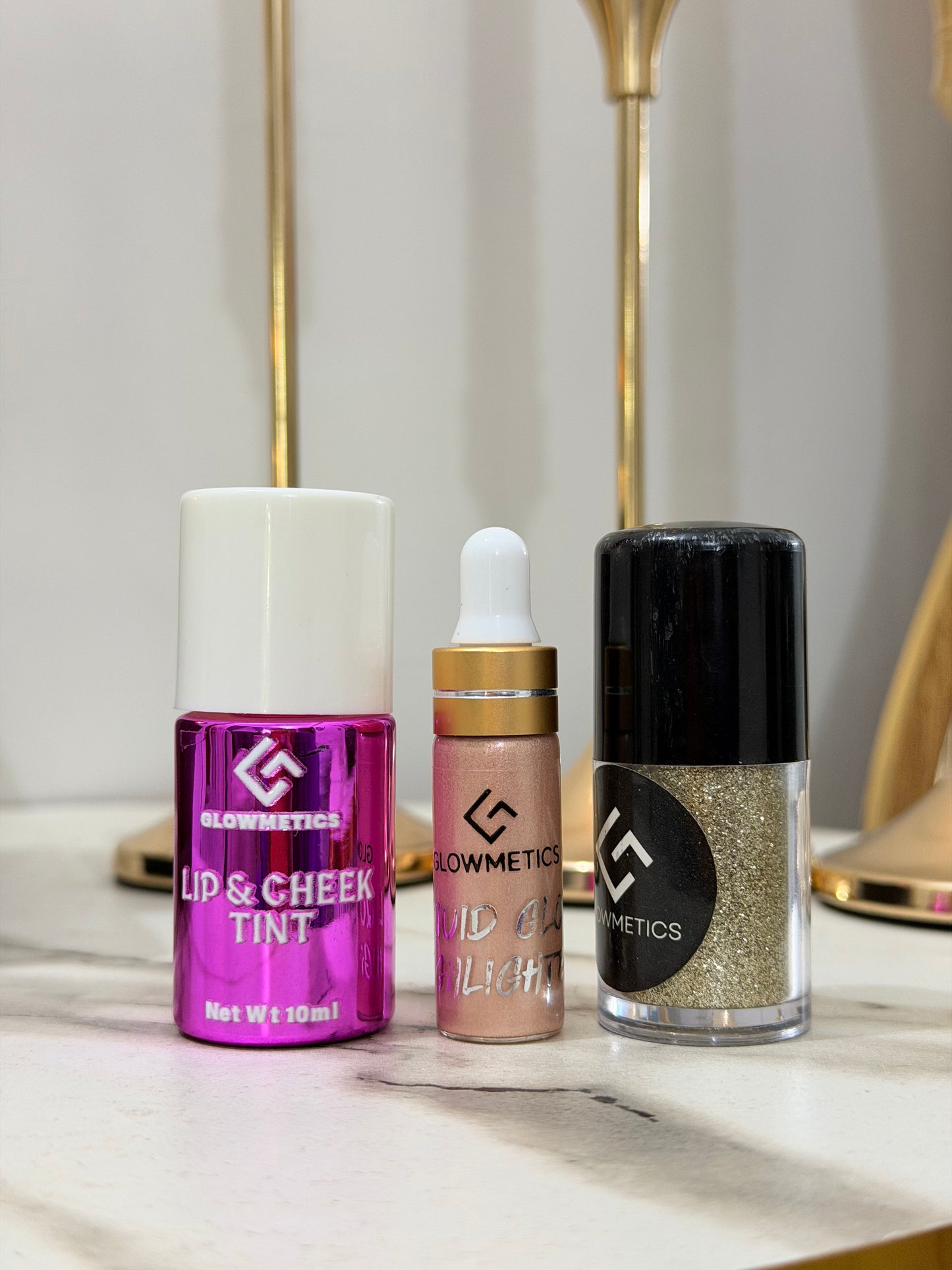 2 Universal Foundations Kit + 3 Most Loved Products (Free)
