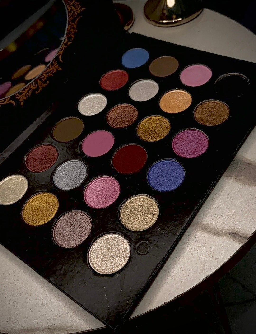 Glam Affair 24-color Palette + 3 Most Loved Products (Free)